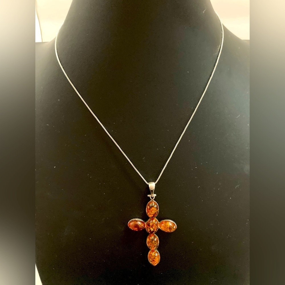 925 Italian Silver And Amber Necklace.